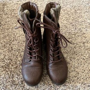 Brown boots with laces